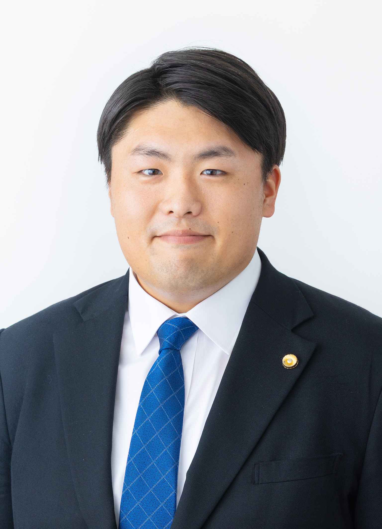 弁護士三浦綾介プロフィール写真
